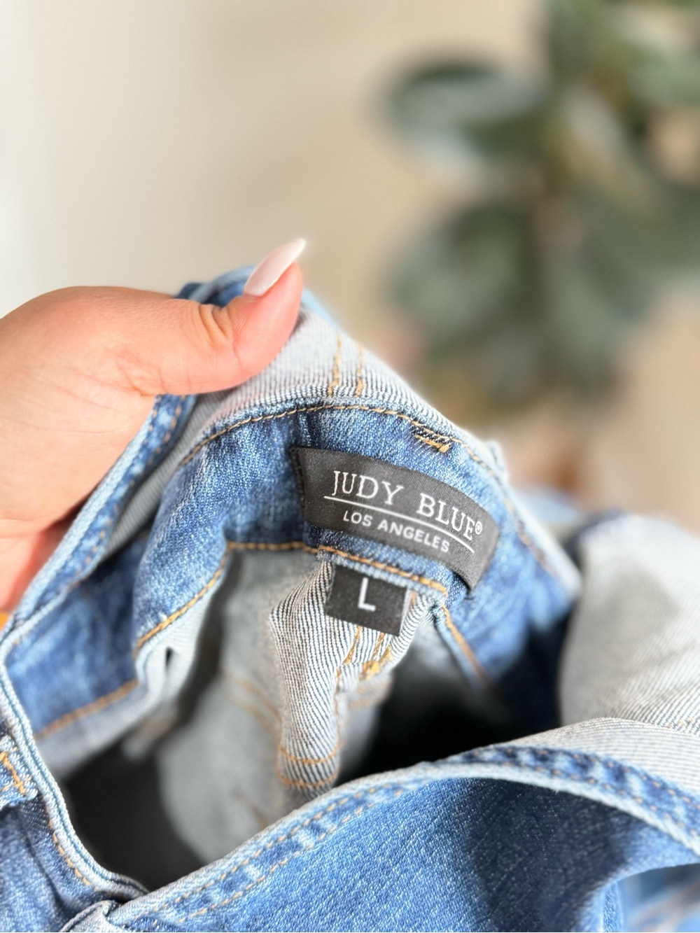 Judy Blue Denim Short Overalls - L - Picture 4 of 5